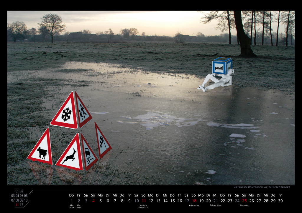 Mumie im Winterschlaf, falsch geparkt | Mummy in hibernation, parked illegally Mumie im Winterschlaf, falsch geparkt | Mummy in hibernation, parked illegally